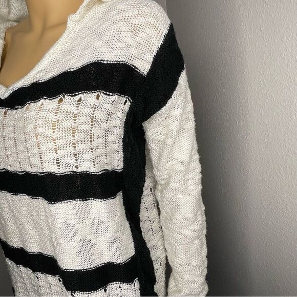 Love Tree Happens Striped Crochet Hooded Sweater Black Cream Size Medium - Picture 4 of 14